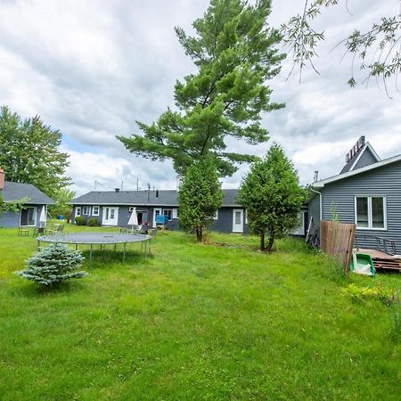 Motel Fleur De Lys Magog Dış mekan fotoğraf