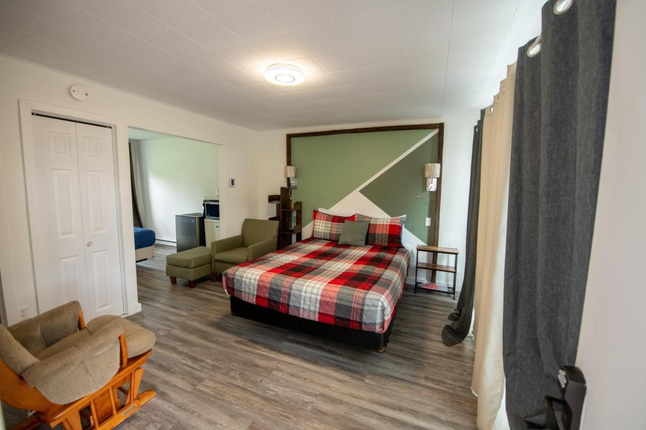 Motel Fleur De Lys Magog Dış mekan fotoğraf