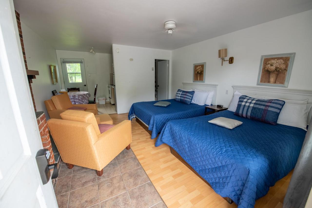 Motel Fleur De Lys Magog Dış mekan fotoğraf
