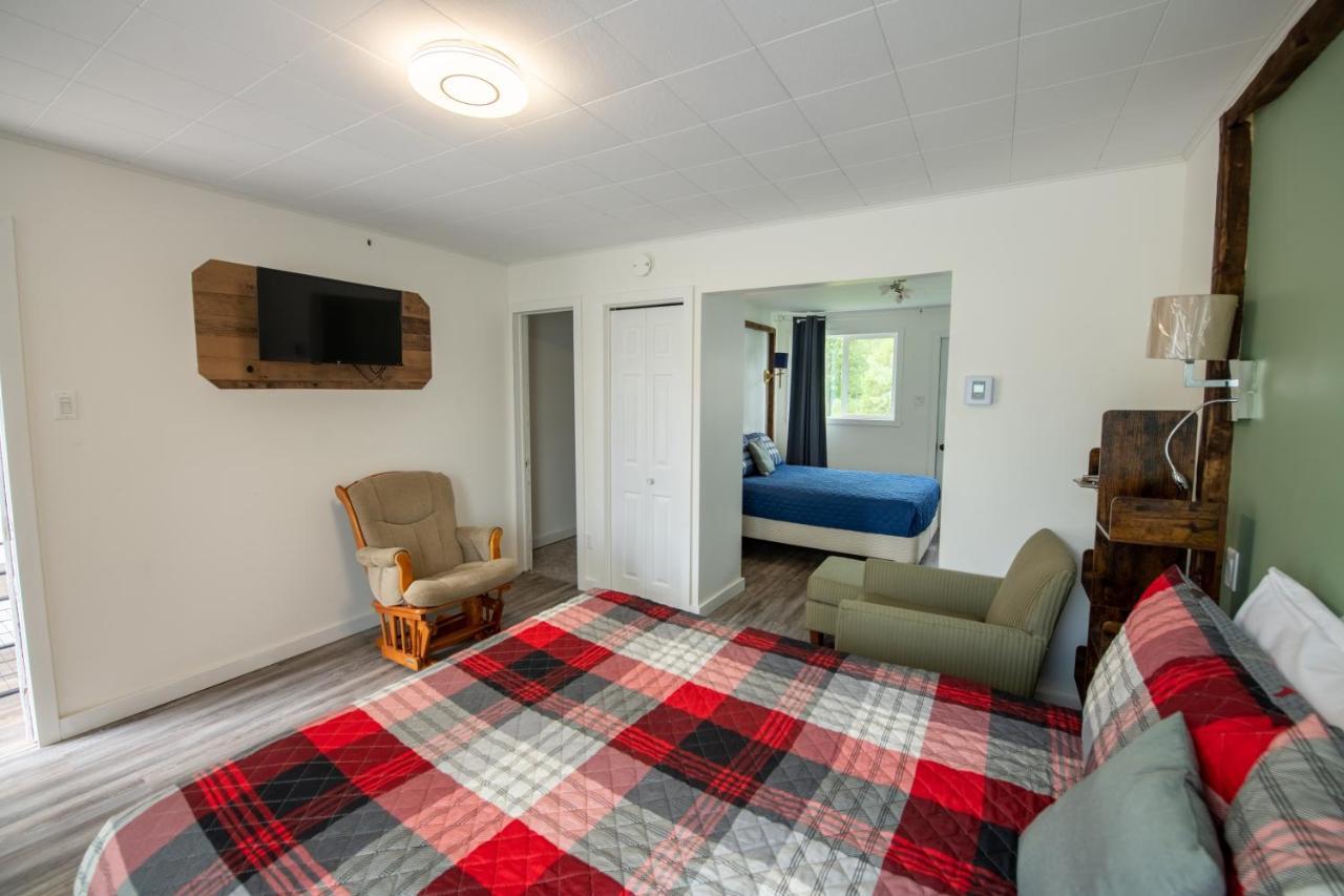 Motel Fleur De Lys Magog Dış mekan fotoğraf