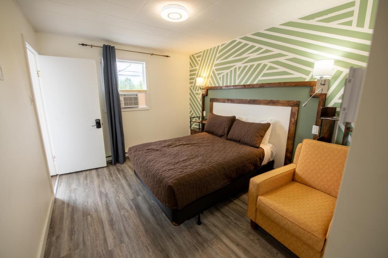 Motel Fleur De Lys Magog Dış mekan fotoğraf