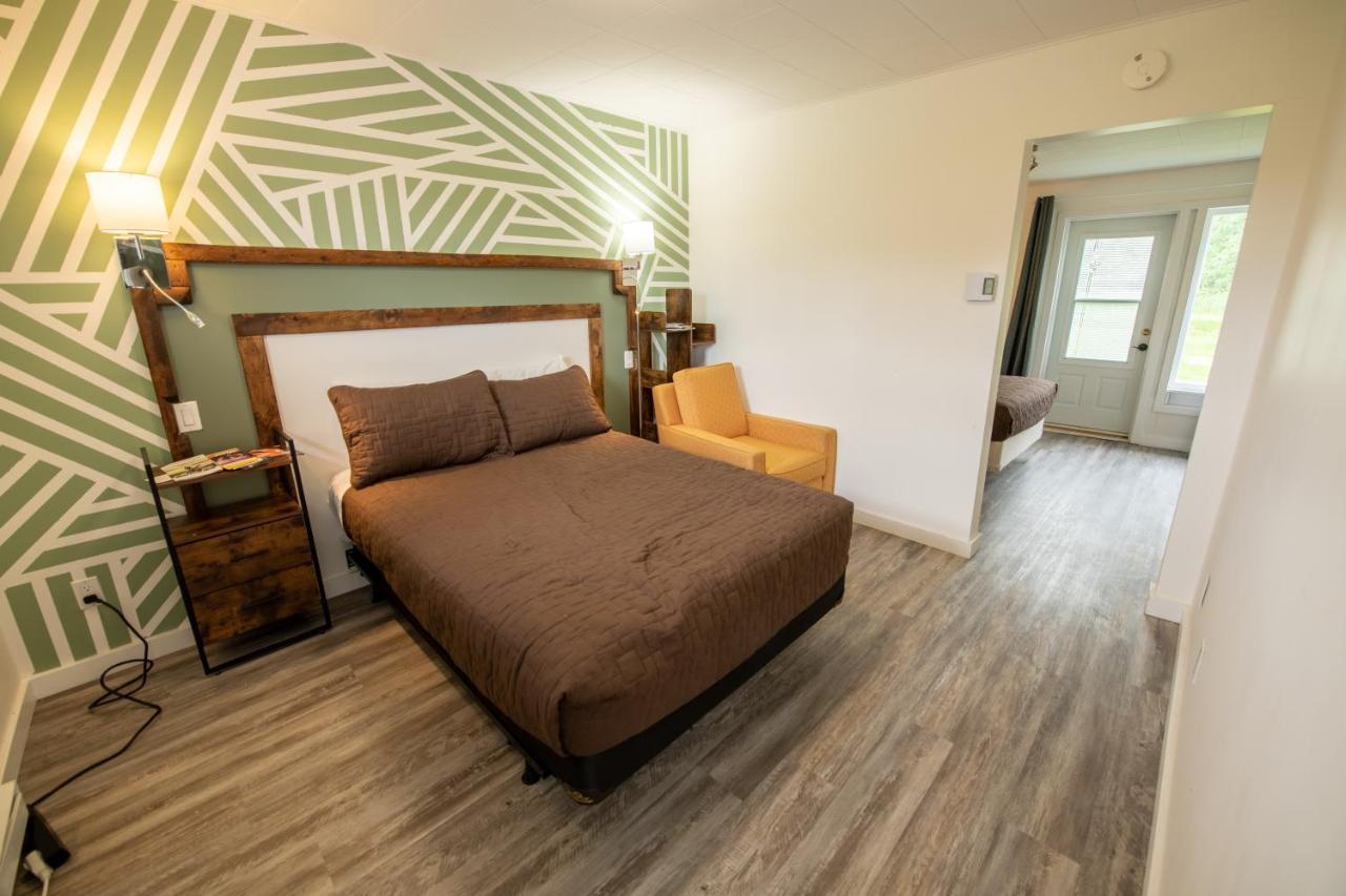 Motel Fleur De Lys Magog Dış mekan fotoğraf