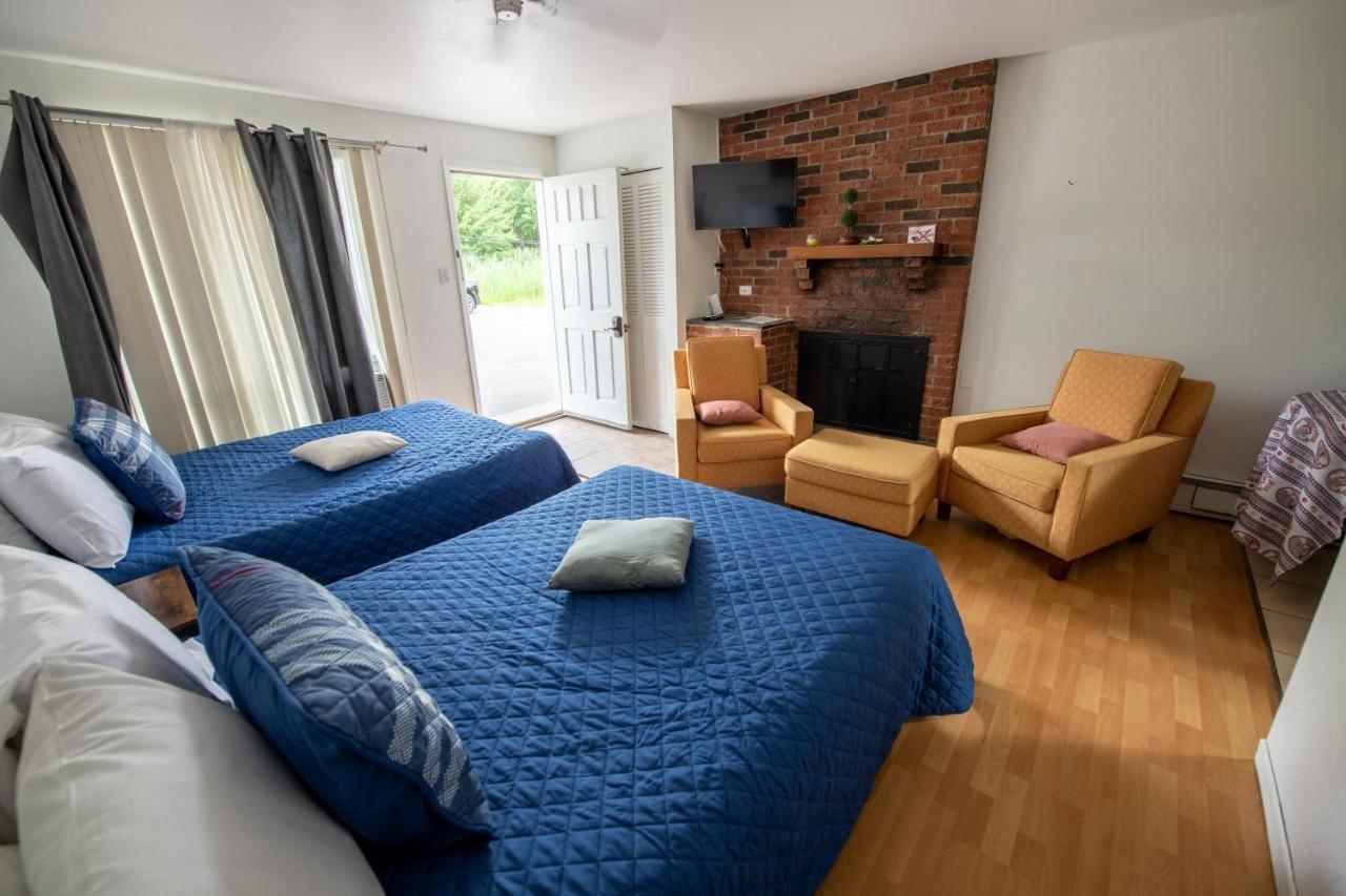 Motel Fleur De Lys Magog Dış mekan fotoğraf