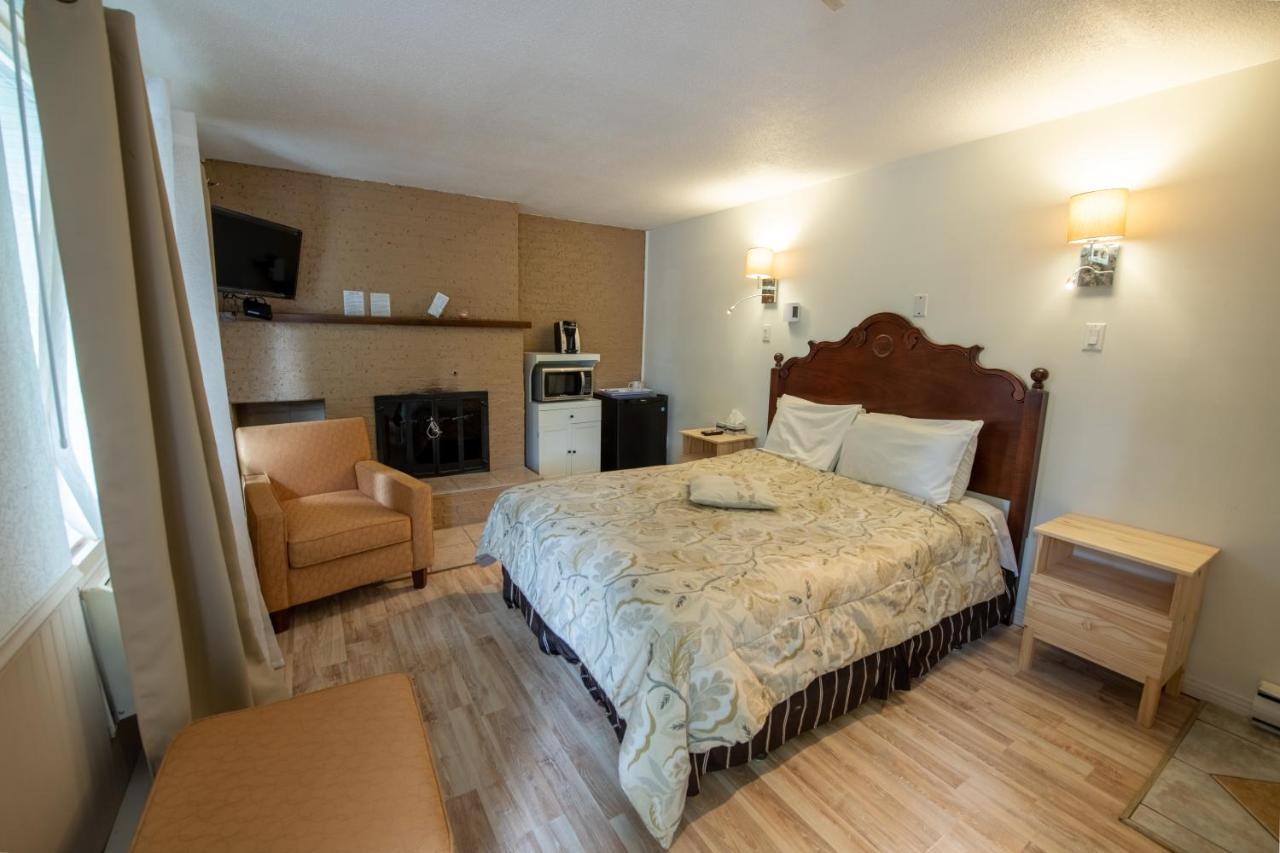 Motel Fleur De Lys Magog Dış mekan fotoğraf