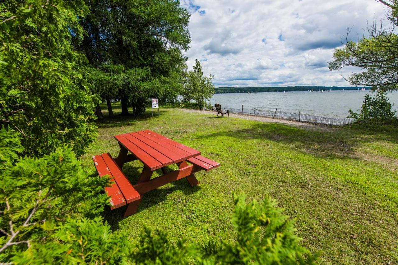 Motel Fleur De Lys Magog Dış mekan fotoğraf