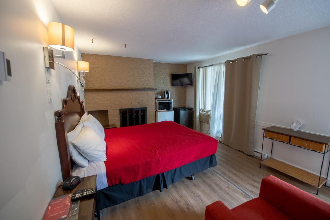 Motel Fleur De Lys Magog Dış mekan fotoğraf