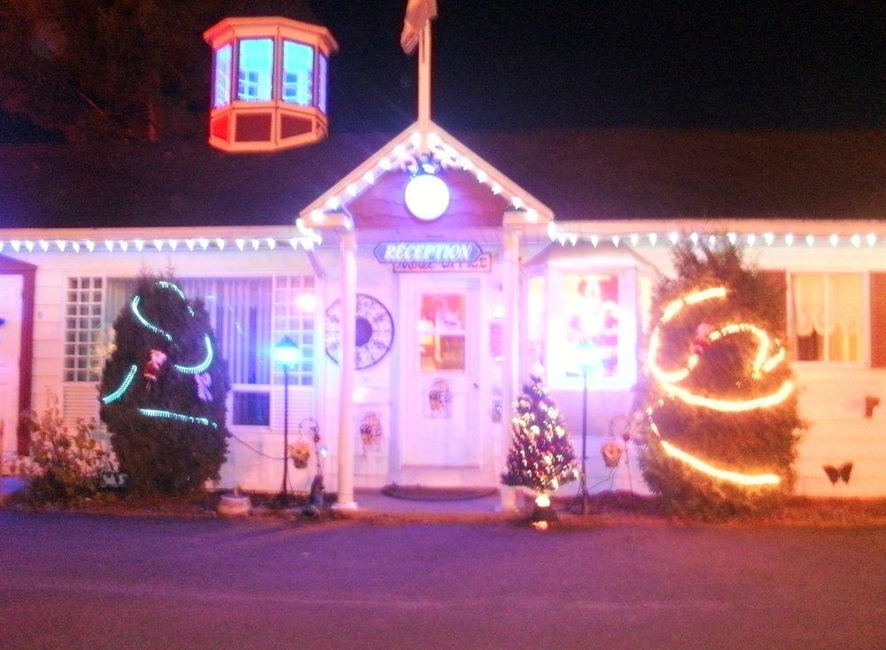 Motel Fleur De Lys Magog Dış mekan fotoğraf
