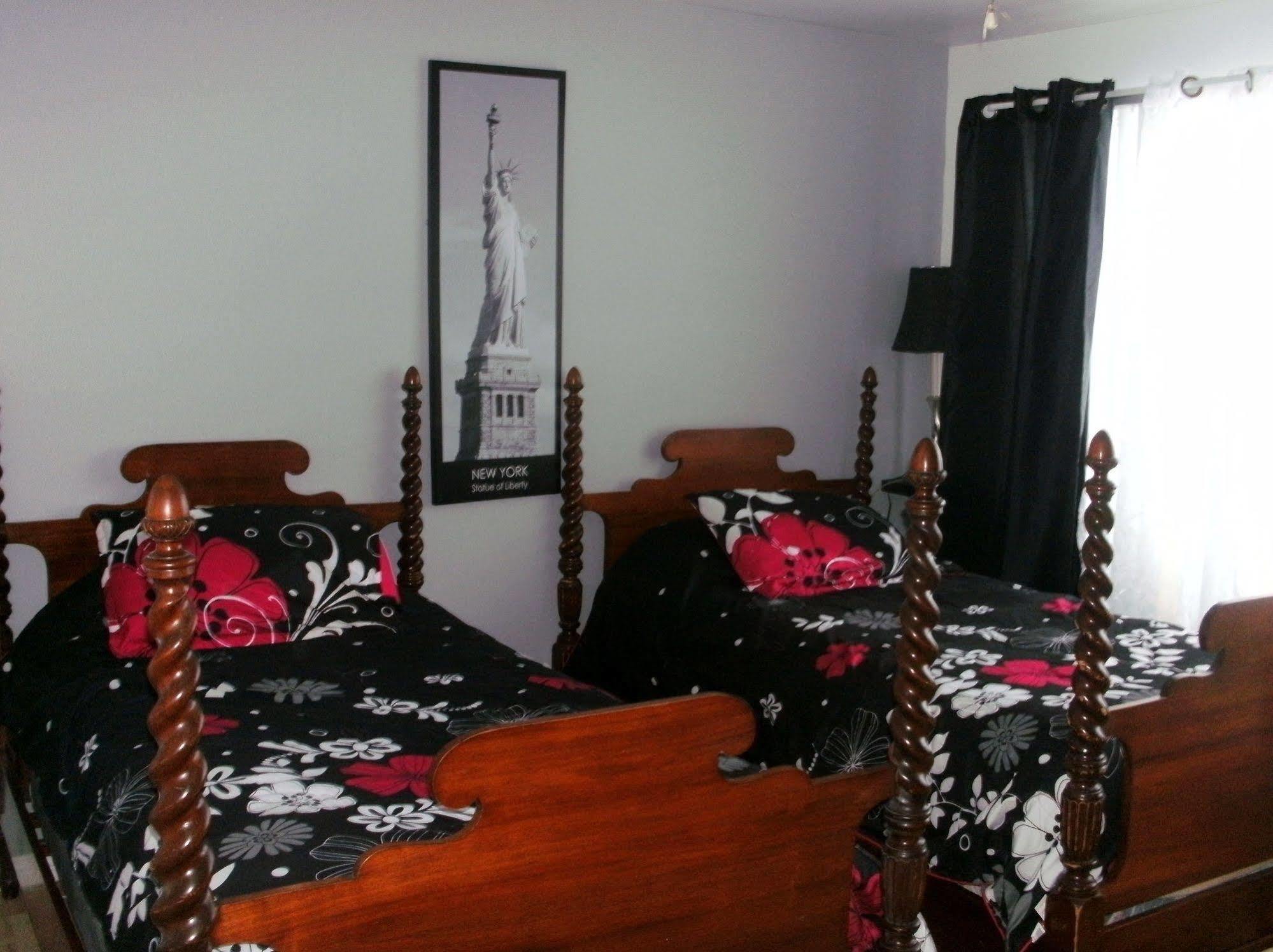 Motel Fleur De Lys Magog Dış mekan fotoğraf