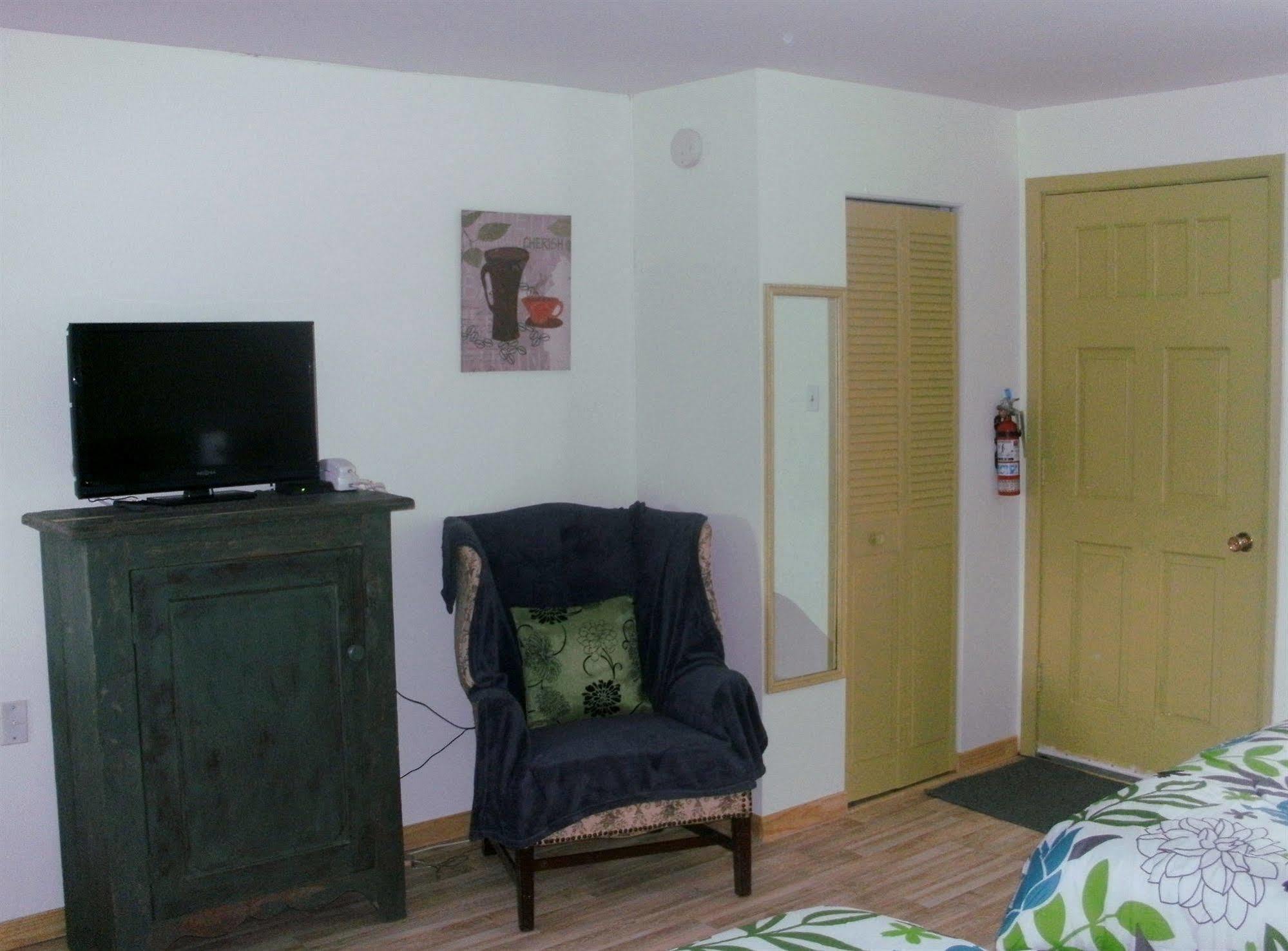 Motel Fleur De Lys Magog Dış mekan fotoğraf
