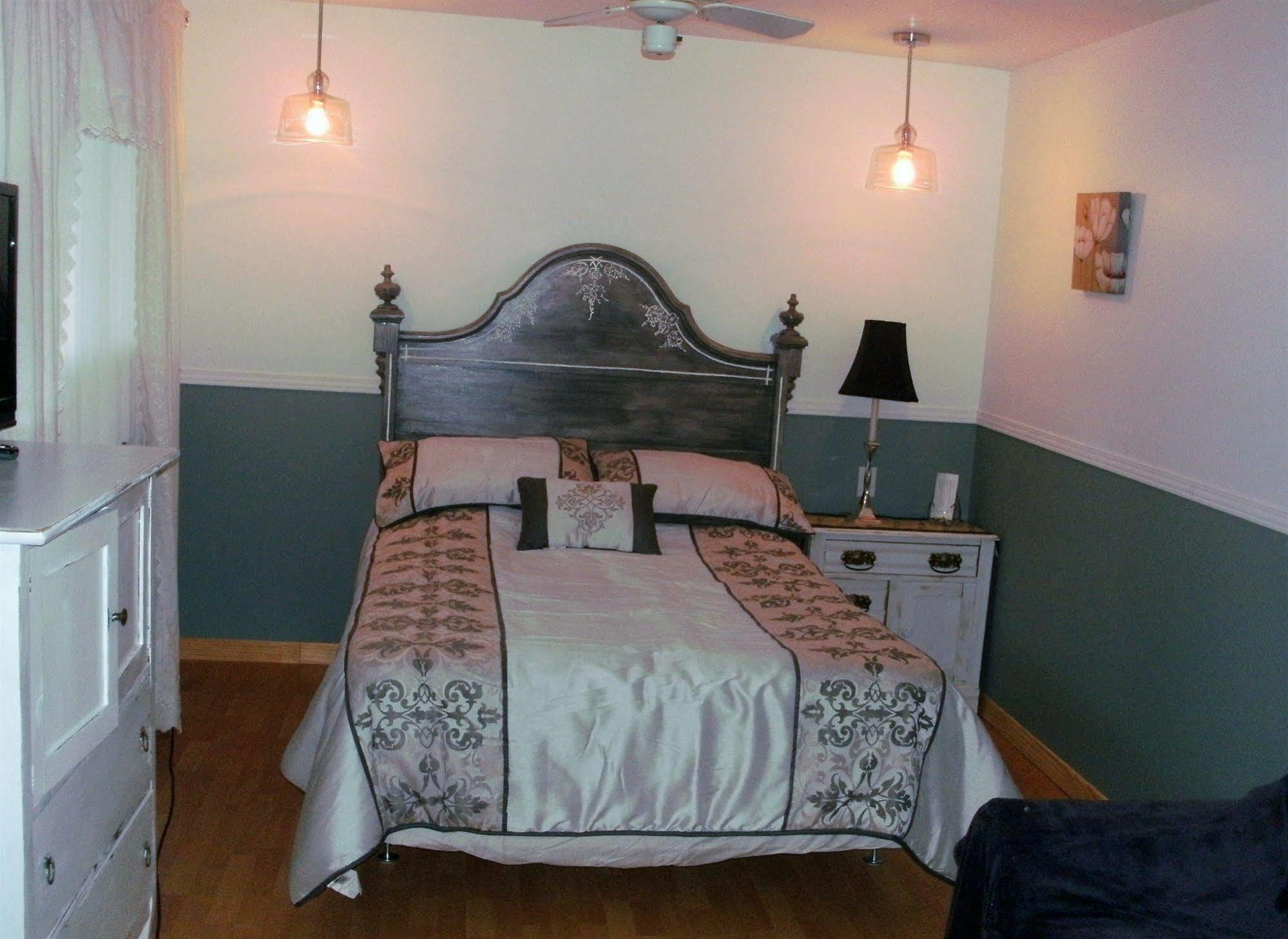 Motel Fleur De Lys Magog Dış mekan fotoğraf