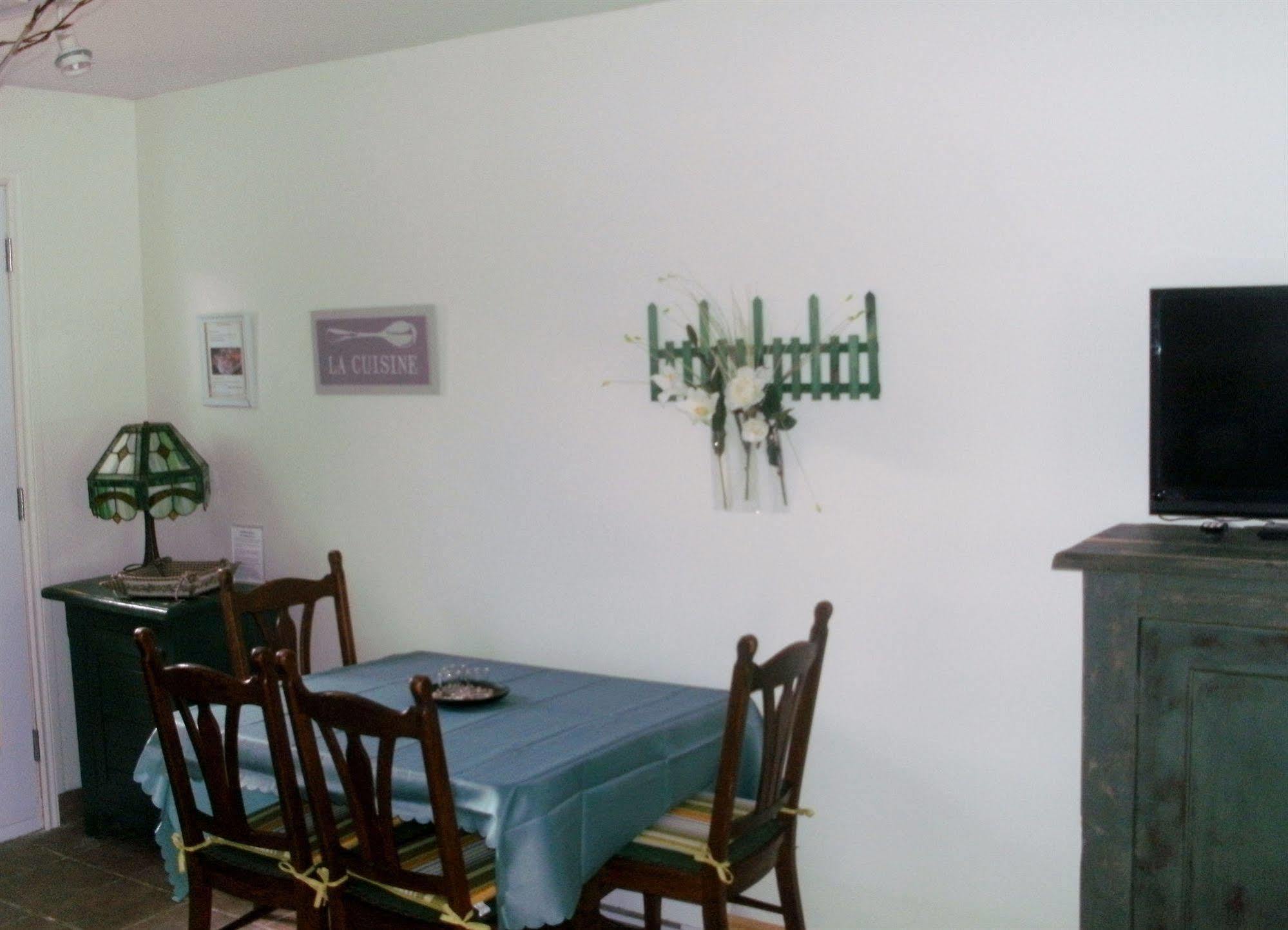 Motel Fleur De Lys Magog Dış mekan fotoğraf